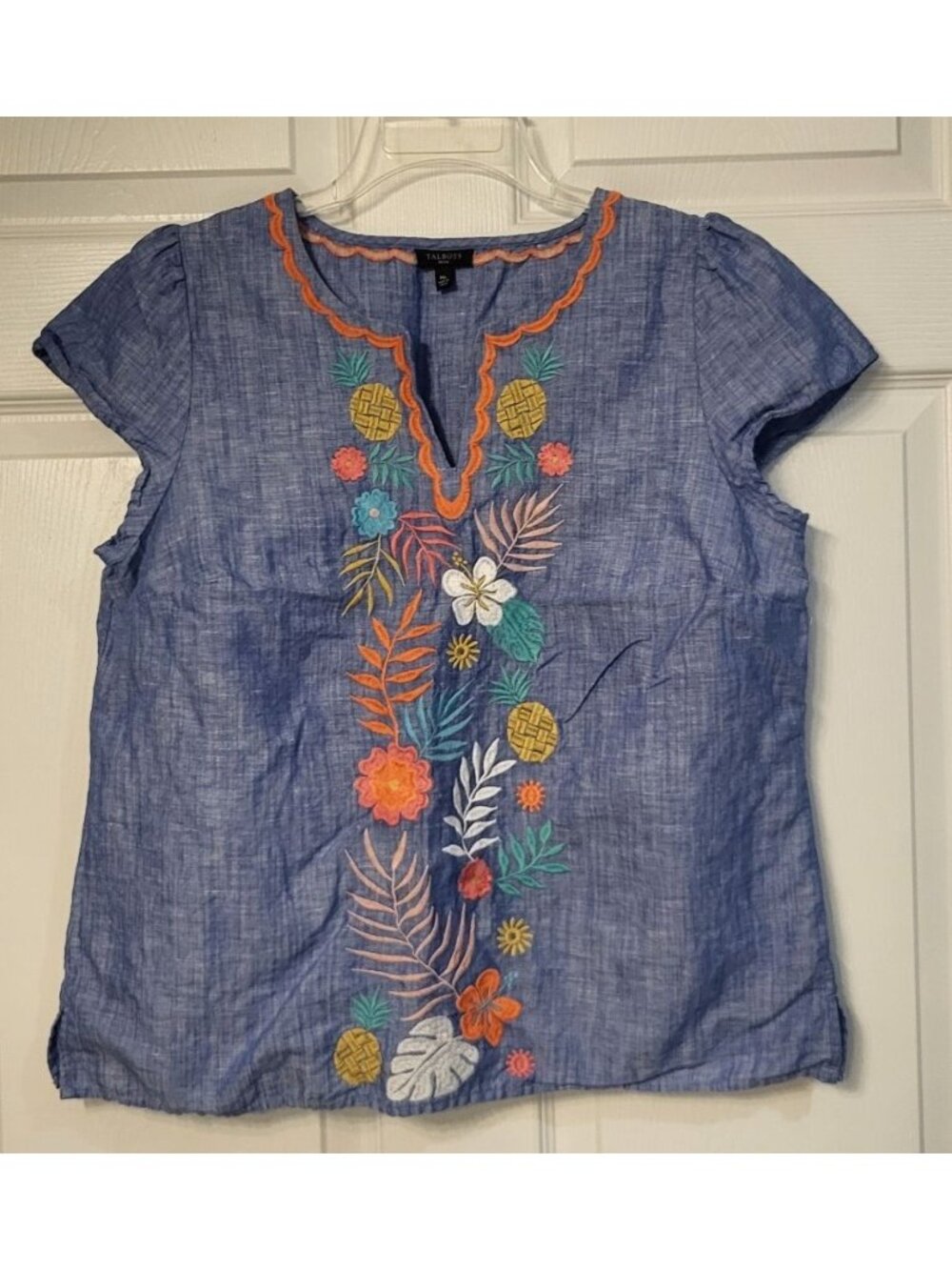 Talbots Petites Linen Blend Embroidered Top MP Blue Floral Boho Coastal V-neck